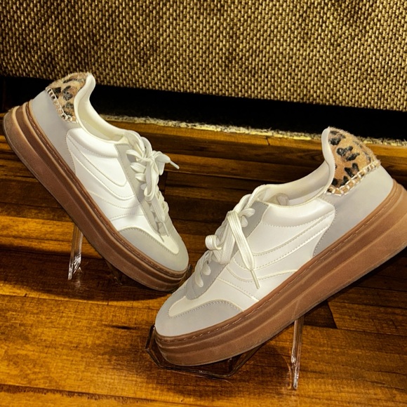 Shoes - Project Cloud Memory Foam Insole ~ Women's Size 10 White/Leopard Print Sneakers